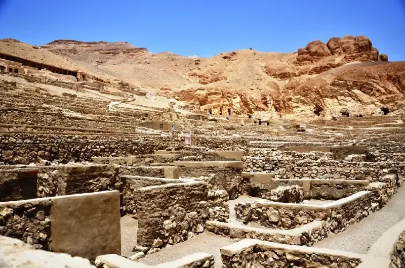 Luxor Tours: Tour To Nobles, Deir el-Medina And Habu Temple